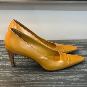 Gucci Elegant Yellow Women's Heels